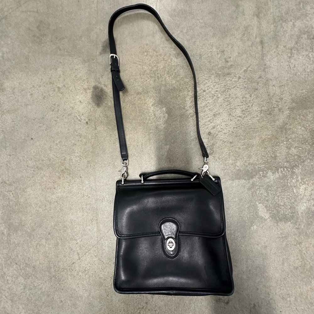 Coach Willis Handbag❤️ Black Leather Crossbody Turnlock Closure 9927